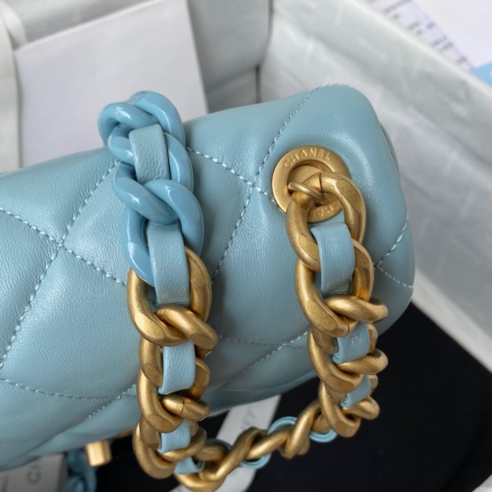 Handbag  Chanel AS3206  size  16-22-7 cm