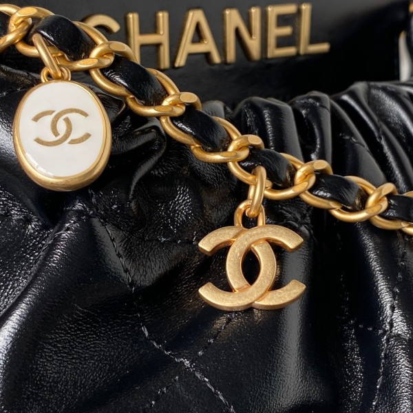  Handbag   Chanel  AS3793   size 17-16-7 cm