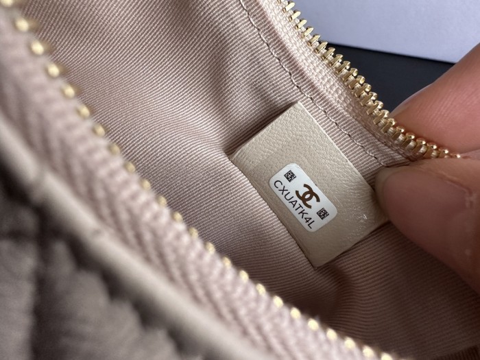  Handbag  Chanel AP3232  size  14cmx10cmx6 cm