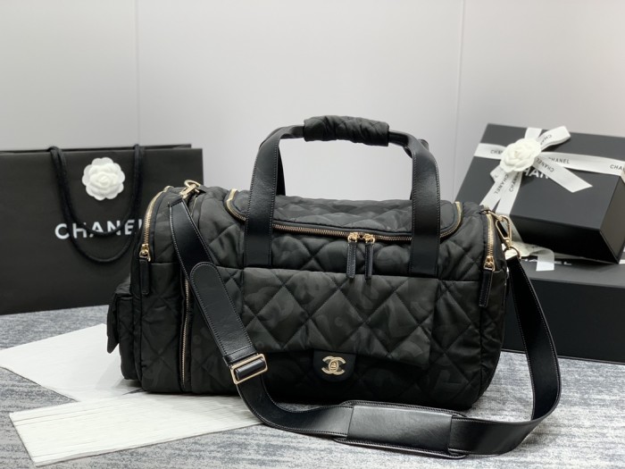 Handbag   Chanel  size 51*23*20.5 cm