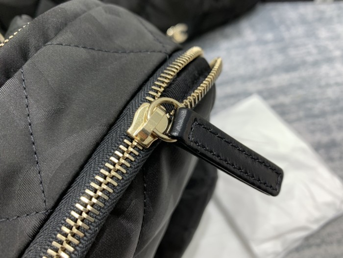 Handbag   Chanel   size 51*23*20.5 cm