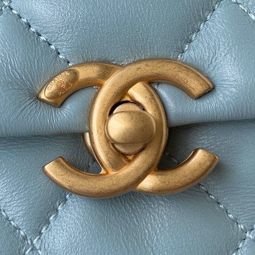 Handbag  Chanel  AS3205  size 13-18-6 cm