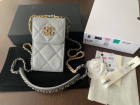 Handbag   Chanel AP1773  size 18.5cmx10cmx2.5 cm 