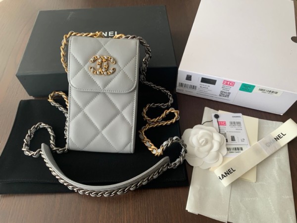 Handbag   Chanel AP1773  size 18.5cmx10cmx2.5 cm 