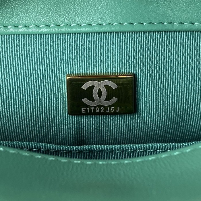 Handbag   Chanel   AS3748  size  17*13*6 cm