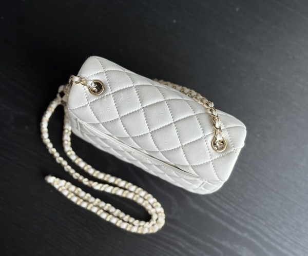 Handbag   Chanel  AP1786  size  18  cm