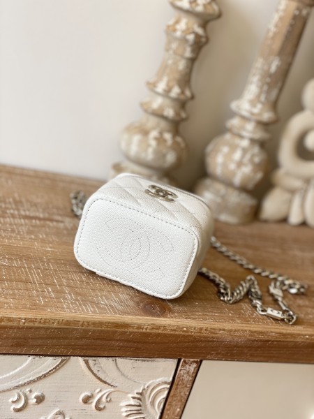  Handbag Chanel 81193  size  12 cm  