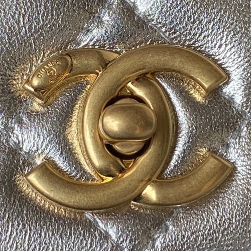 Handbag   Chanel  AS3908  size  22X16X9 cm