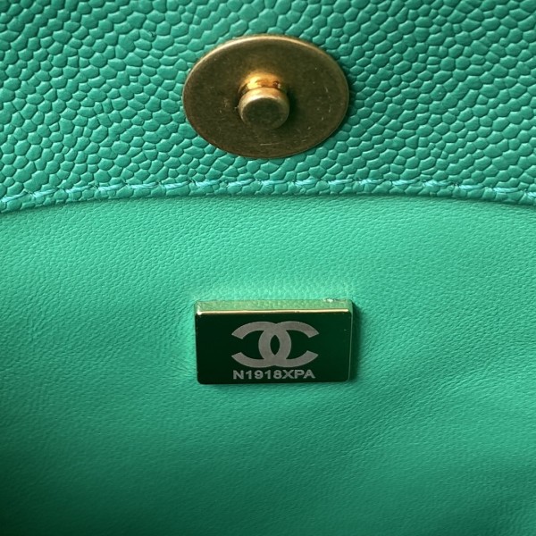  Handbag   Chanel  AS3830  size  16*20*8 cm