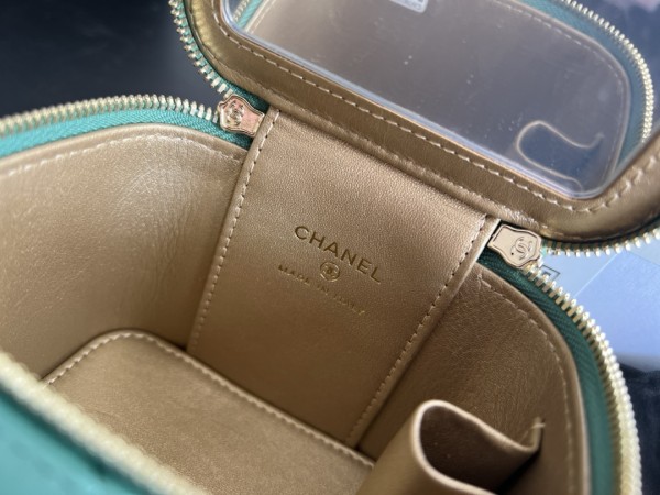  Handbag   Chanel  AP1447 size 8.5cmx11cmx7 cm