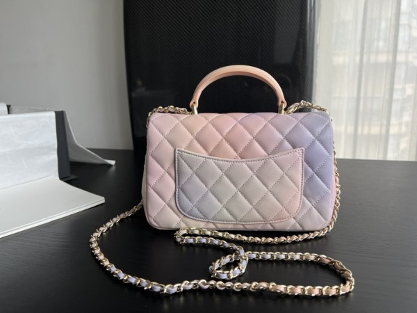 Handbag  Chanel   AS2431  size  20cmx13cmx9 cm