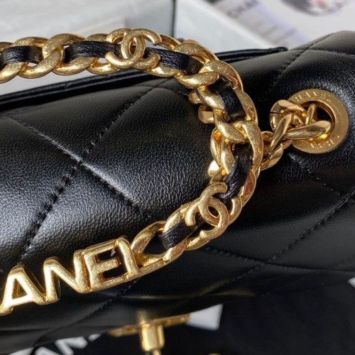  Handbag   Chanel  AS3749  size 20 cm