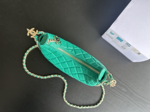  Handbag   Chanel  AS3917  size   14cmx10cmx6 cm