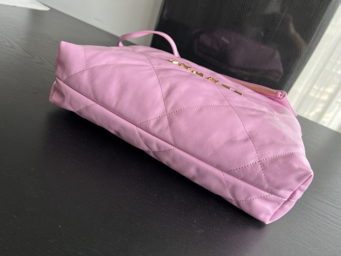  Handbag  Chanel  size  39cmx42cmx8 cm