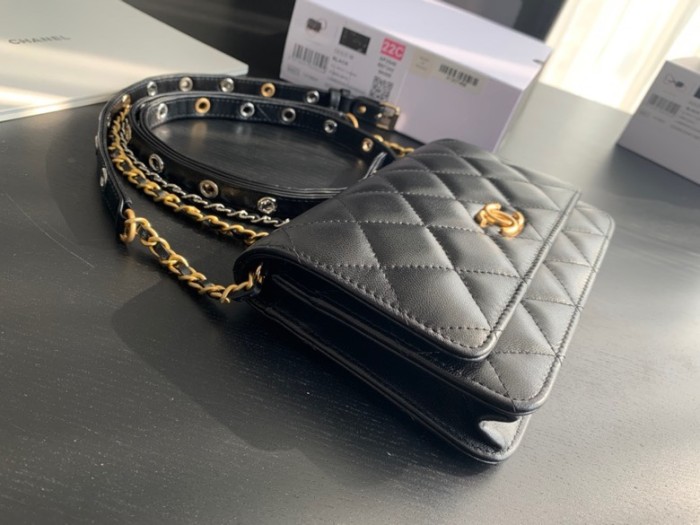 Handbag  Chanel  AP2548  size  19 cm