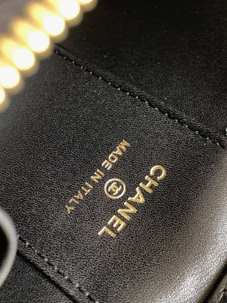  Handbag  Chanel  size  10.5   8.5  7 cm