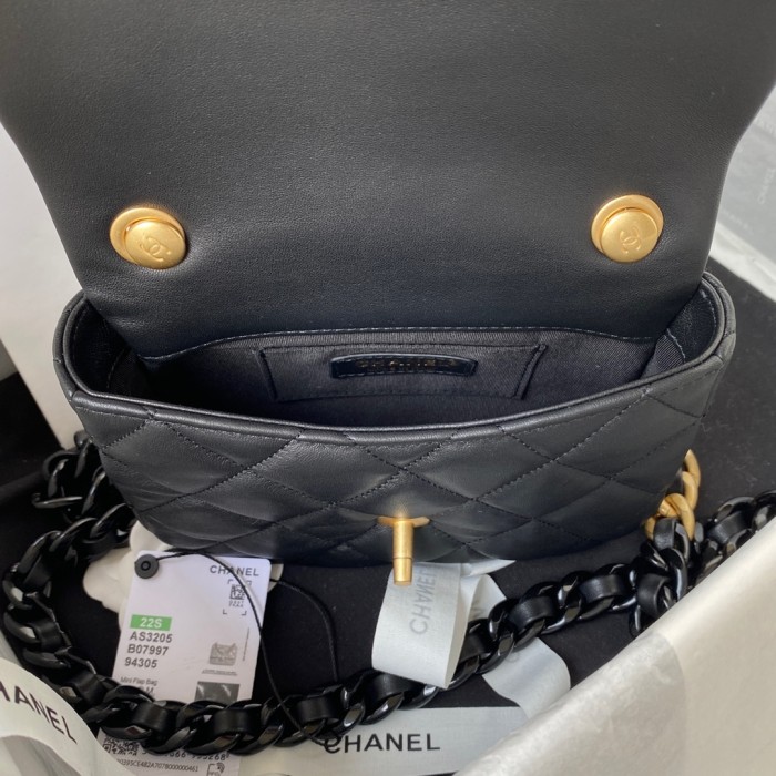 Handbag  Chanel  AS3205  size  13-18-6 cm