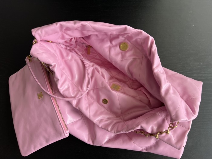  Handbag  Chanel  size   39cmx42cmx8 cm