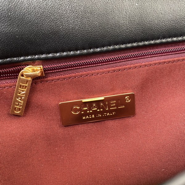  Handbag Chanel  size  26 cm