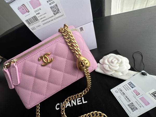  Handbag   Chanel  3204  size  16cmx8cmx10 cm  