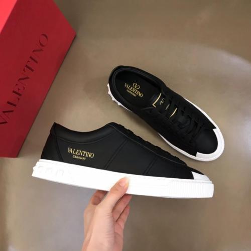 Valentino Garavani Cityplanet Lace Up Sneakers