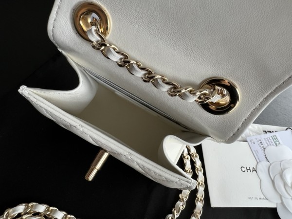 Handbag Chanel  A81633  size 11cmx11cmx5 cm