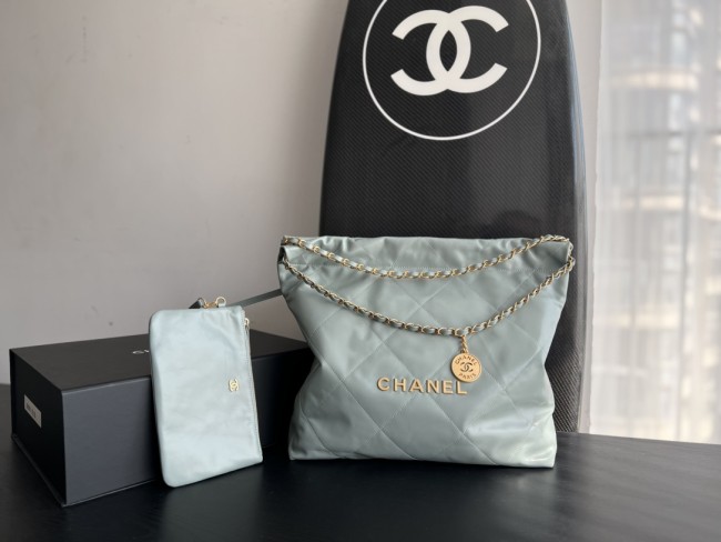 Handbag  Chanel   size  39cmx42cmx8 cm
