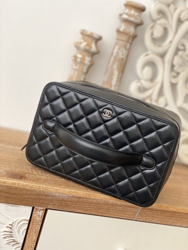 Handbag  Chanel 31543  size  25*16*18  cm