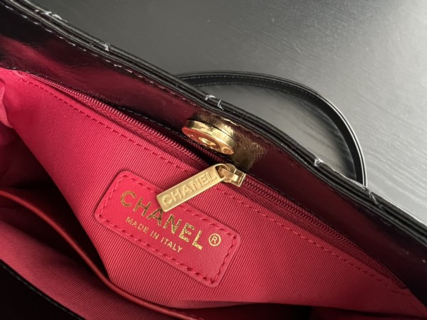 Handbag Chanel  AS3690  size  21.5cmx22.5cmx7 cm
