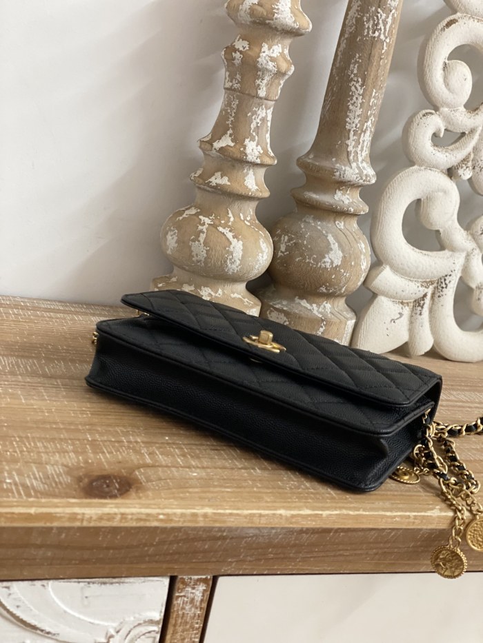 Handbag  Chanel AP81234  size 19 cm