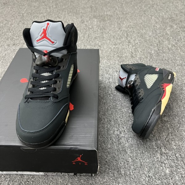 Jordan 5 Retro Gore-Tex Off-Noir (Women's)