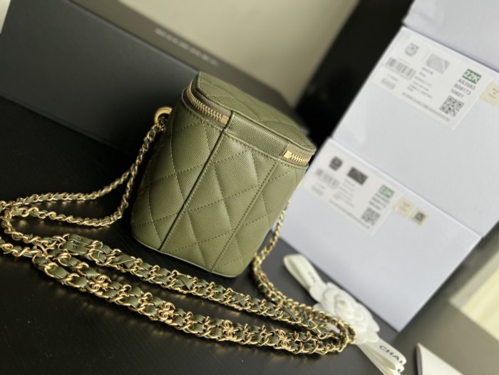 Handbag  Chanel   AP3583  size  14.5cmx11.5cmx11.5 cm