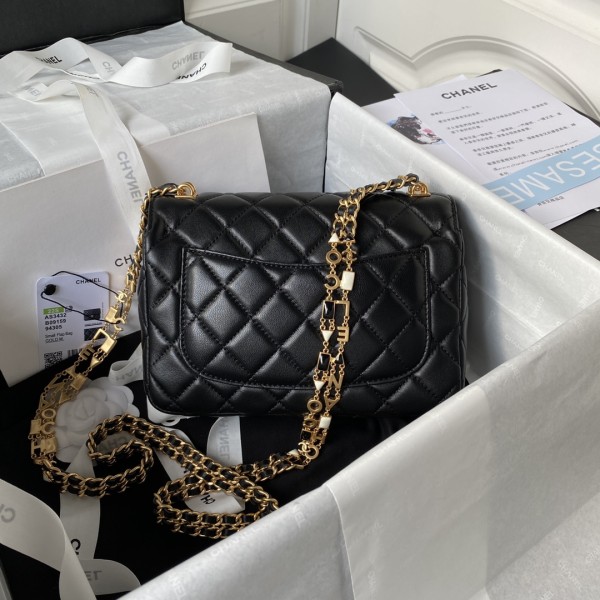  Handbag Chanel AS3432 size  20.5*17*6.5 cm