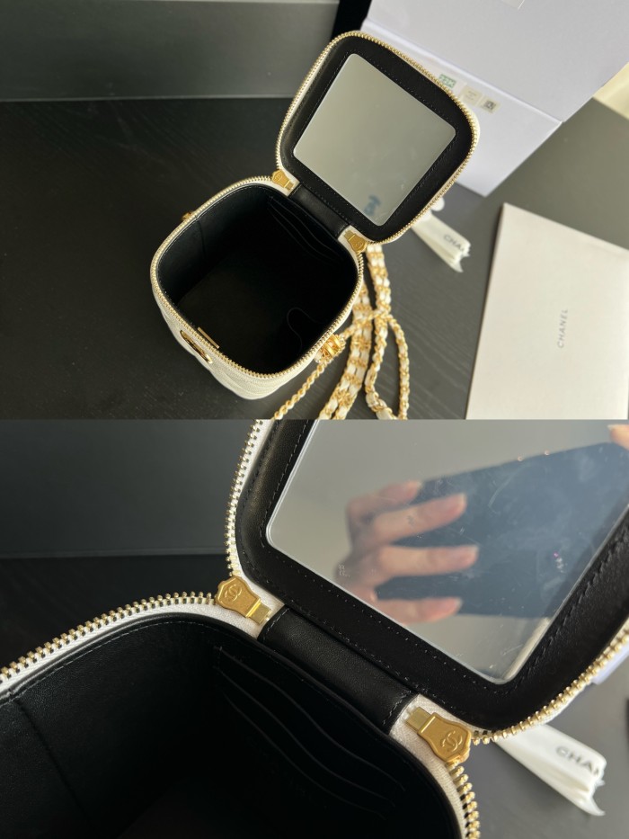 Handbag  Chanel   AP3583  size  14.5cmx11.5cmx11.5 cm 