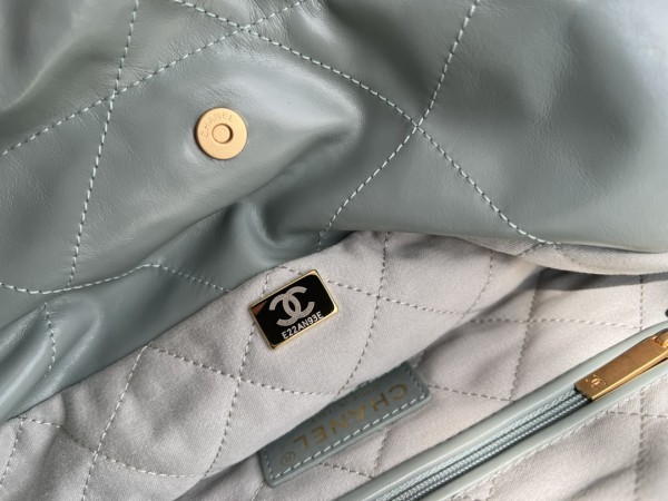 Handbag  Chanel  size 35cmx37cmx7 cm