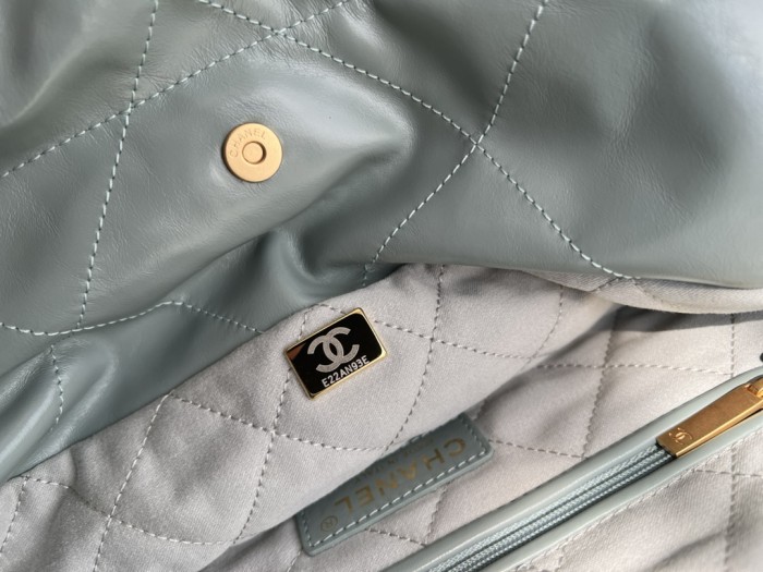 Handbag  Chanel  size 35cmx37cmx7 cm