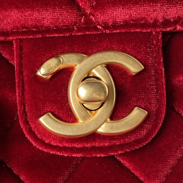 Handbag  Chanel AS3432  size  20.5*17*6.5 cm