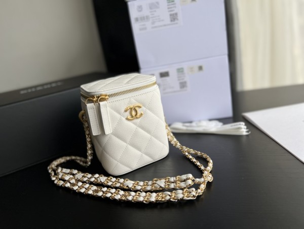 Handbag  Chanel   AP3583  size  14.5cmx11.5cmx11.5 cm 