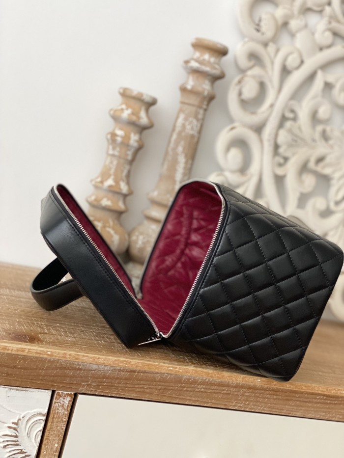 Handbag  Chanel 31543  size  25*16*18  cm