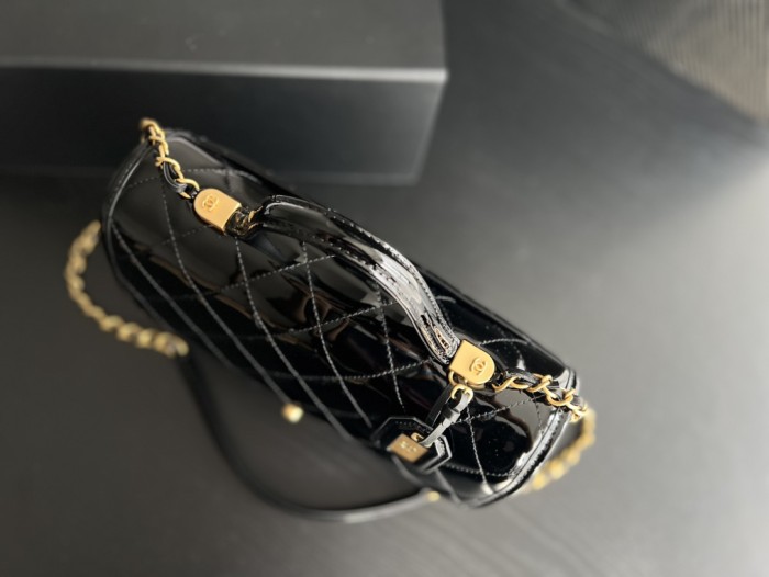 Handbag Chanel AS3652  size  25 cm