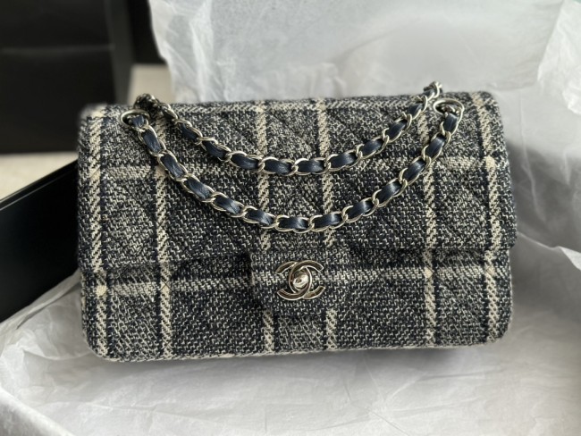 Handbag  Chanel  01112  size 25 Cm