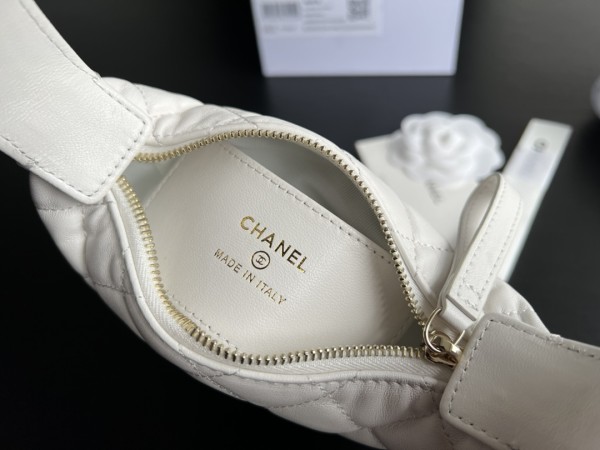  Handbag   Chanel  AP3095  size 16cmx16cmx5.5 cm