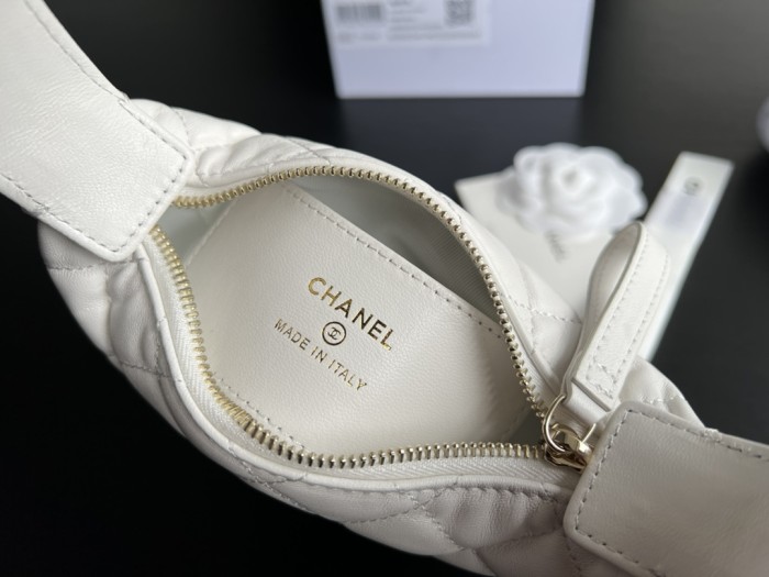  Handbag   Chanel  AP3095  size 16cmx16cmx5.5 cm