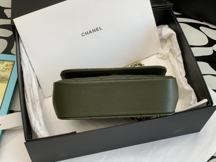 Handbag  Chanel 99209  size 12*17.5*5.5 cm