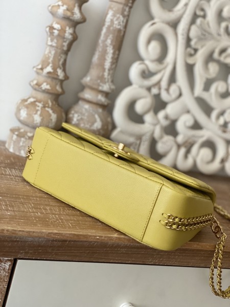 Handbag  Chanel  AS3777 size  16x24x8 cm