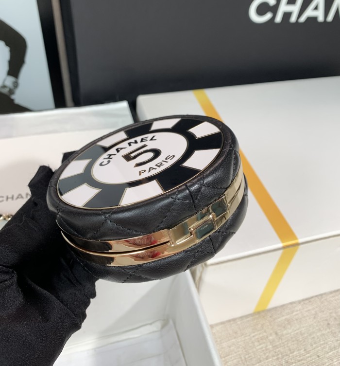  Handbag   Chanel 𝐒𝐒2023  size  7.5x7.5x3  cm