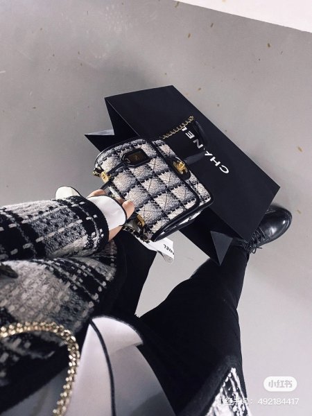 Handbag  Chanel   size   𝟷𝟽*𝟸𝟶.𝟻 *𝟼  𝚌𝚖