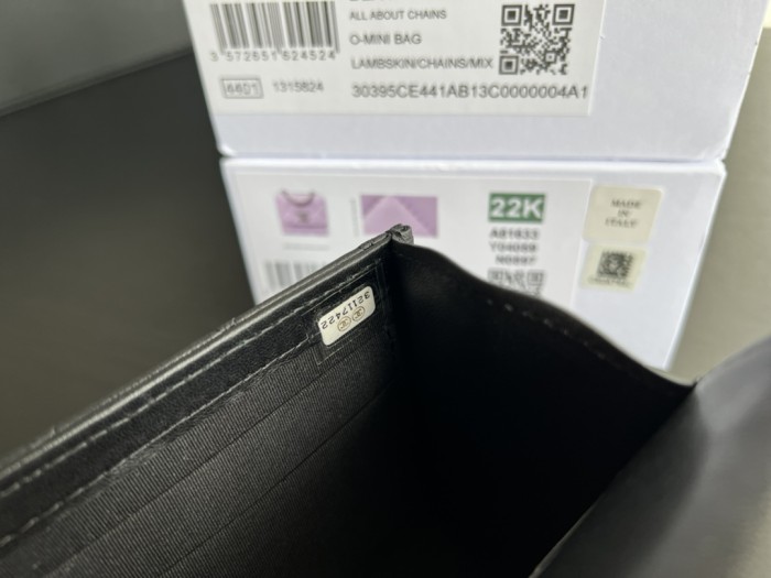  Handbag Chanel  A81633  size 11cmx11cmx5 cm