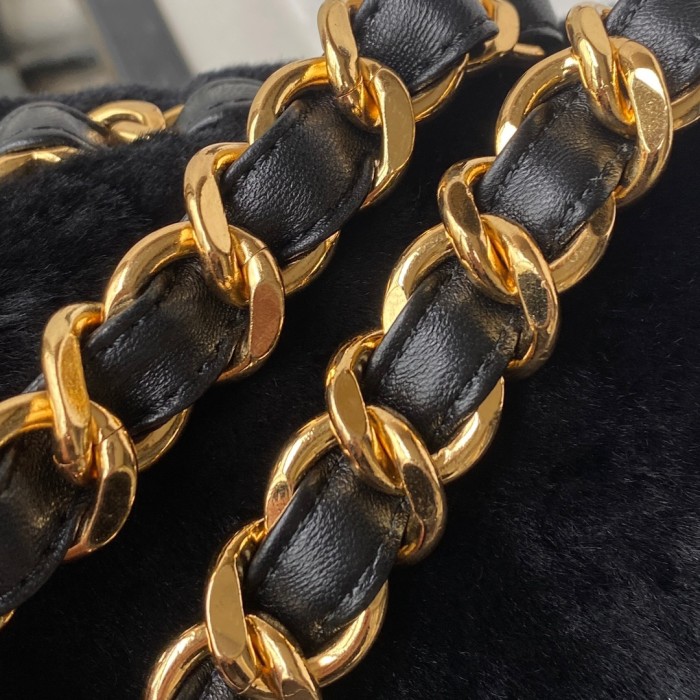 Handbag   Chanel  AS3498  size  15X20.5X8 cm