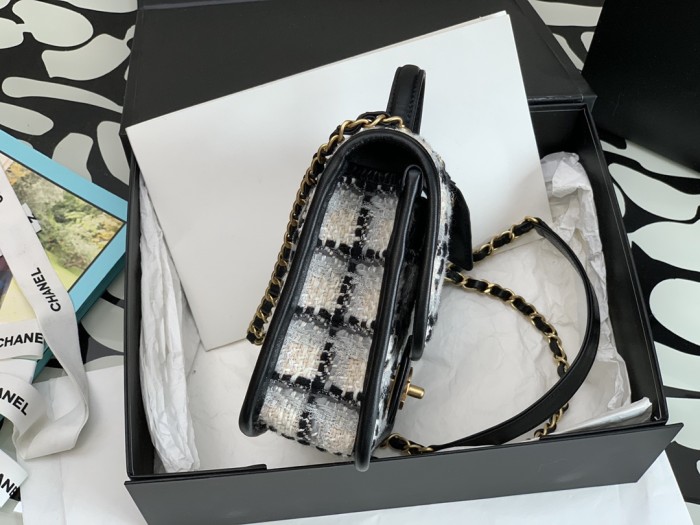 Handbag  Chanel  99199  size  𝟷𝟽*𝟸𝟶.𝟻 *𝟼 𝚌𝚖